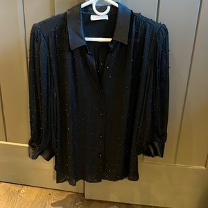 Super chic blouse semi sheer, shoulder pads, 100% silk